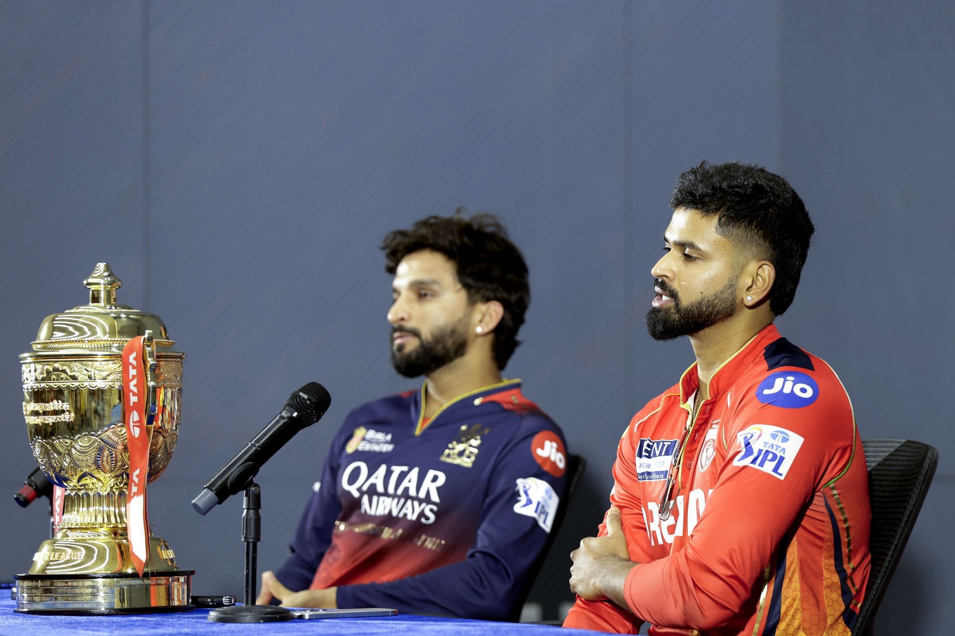 PBKS captain <a href='https://www.sportskeeda.com/player/shreyas-iyer' target='_blank' rel='noopener noreferrer'>Shreyas Iyer</a> and RCB skipper Rajat Patidar during press conference. (Credits: Getty)